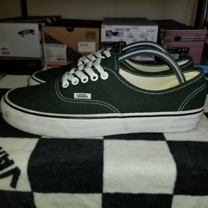Vans Authentic sz 9.5